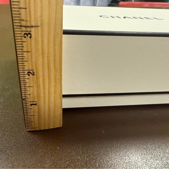 Authentic Chanel gift box - EMPTY - Picture 6 of 7